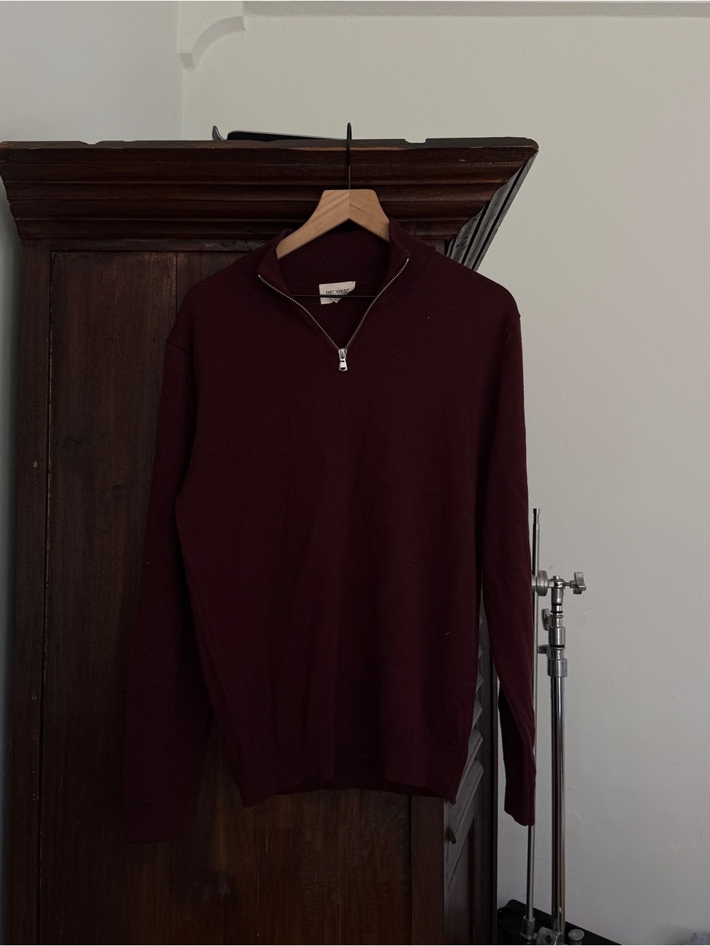 Octobre Men's Half-Zip Sweater in Deep Burgundy